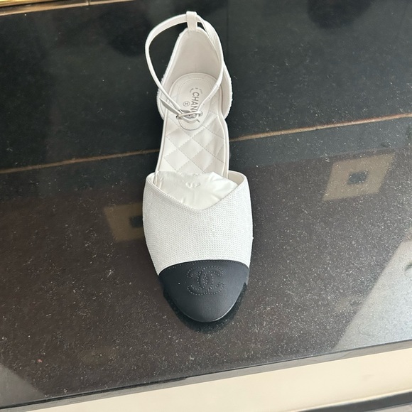 New with box and tag Chanel sequin flats, size 40.5 - Picture 5 of 6